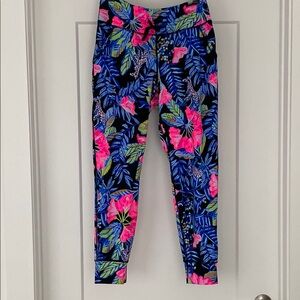 Lilly Pulitzer Blue and Pink Floral Leggings Luxletic size L